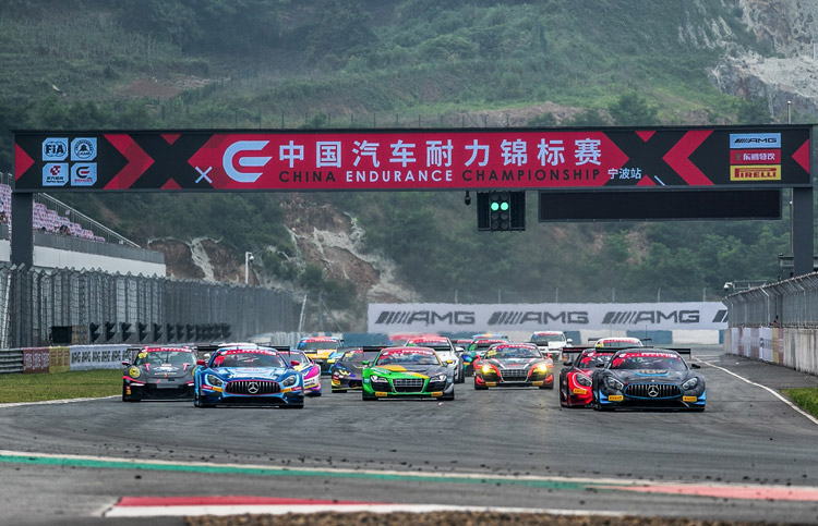 2019年CEC中国汽车耐力锦标赛首站开启，东鹏特饮能量续航！