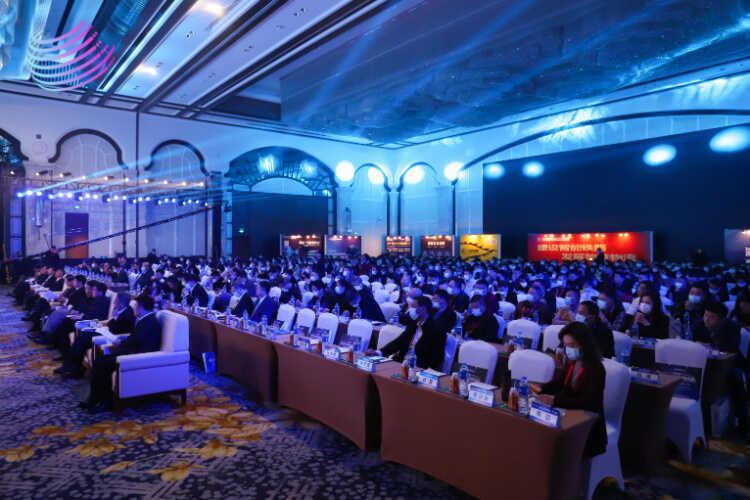 东鹏特饮现身2020中国智慧物流大会，持续为物流行业发展助力